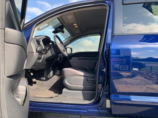 2022 Nissan Titan SV