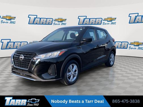 Super Black 2022 Nissan Kicks S