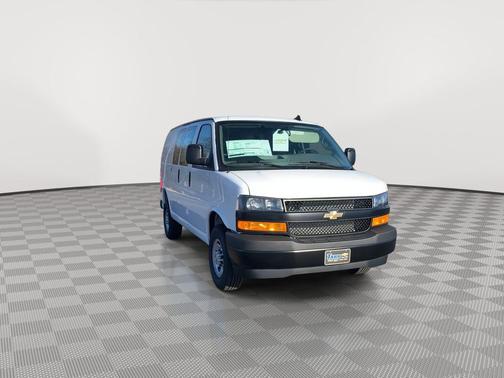 2025 Chevrolet Express 2500 RWD 2500 Regular Wheelbase WT