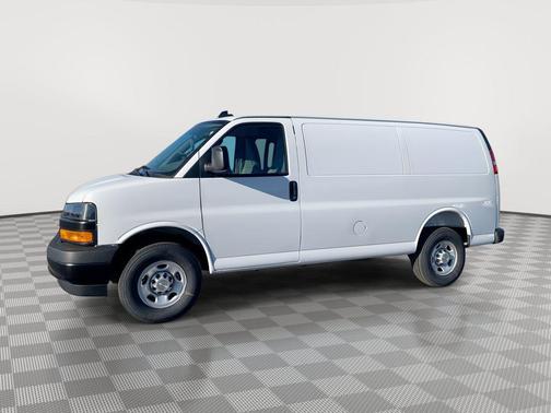 2025 Chevrolet Express 2500 RWD 2500 Regular Wheelbase WT