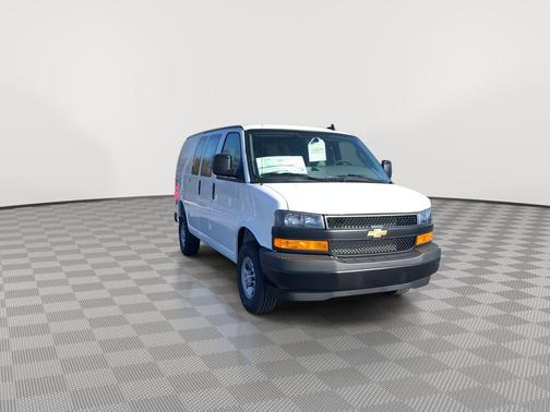 2025 Chevrolet Express 2500 RWD 2500 Regular Wheelbase WT