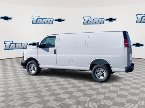 2025 Chevrolet Express 2500 RWD 2500 Regular Wheelbase WT