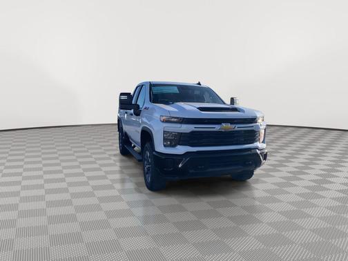 2026 Chevrolet Silverado 2500 Custom