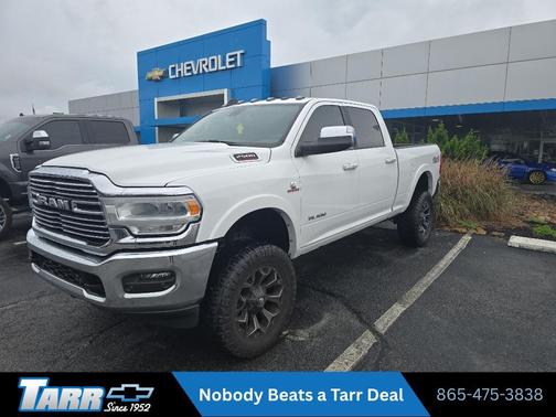 Bright White Clearcoat 2021 RAM 2500 Laramie Crew Cab 4x4 6'4' Box