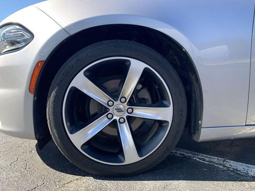 2017 Dodge Charger SXT