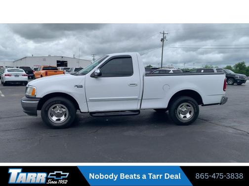 Oxford White Clearcoat 2002 Ford F-150 XL