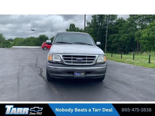 Oxford White Clearcoat 2002 Ford F-150 XL