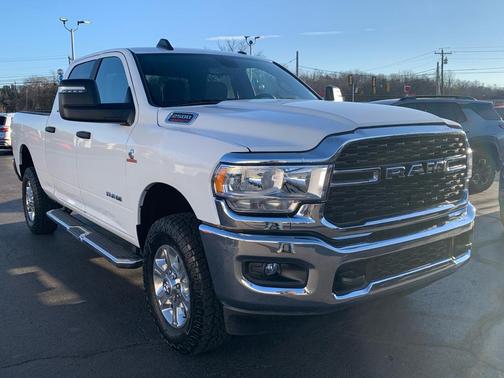 2023 RAM 2500 Big Horn Crew Cab 4x4 6'4' Box