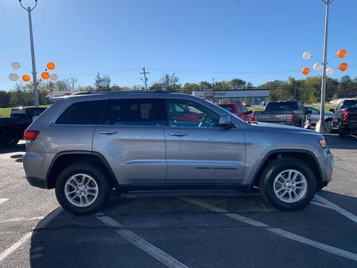 2020 Jeep Grand Cherokee Laredo