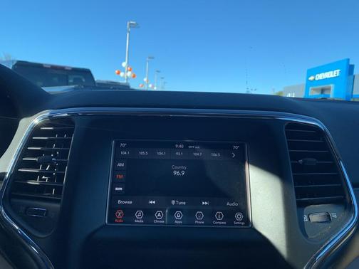 2020 Jeep Grand Cherokee Laredo