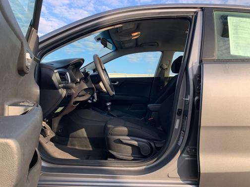 2021 Kia Rio S