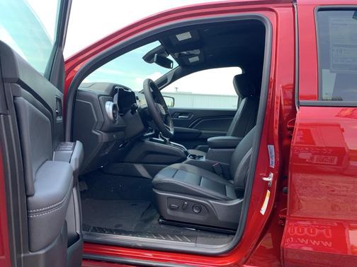 2025 Chevrolet Colorado LT