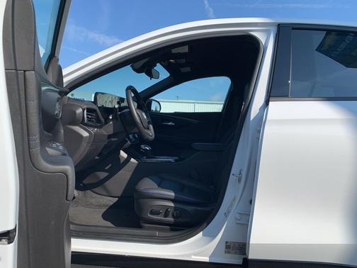 2024 Buick Envista Sport Touring FWD
