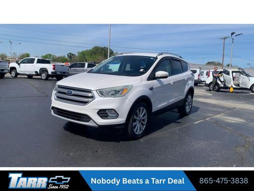 White Platinum Metallic Tri-Coat 2017 Ford Escape Titanium
