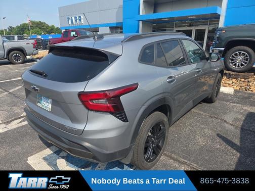 Sterling Gray Metallic 2024 Chevrolet Trax FWD ACTIV