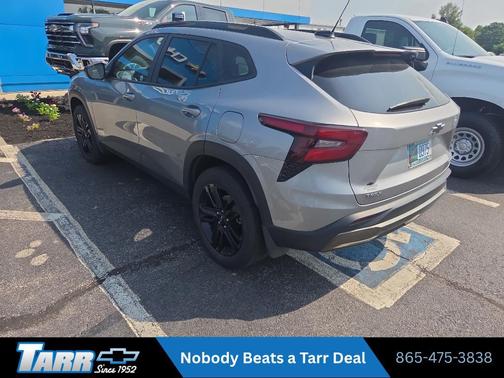 Sterling Gray Metallic 2024 Chevrolet Trax FWD ACTIV