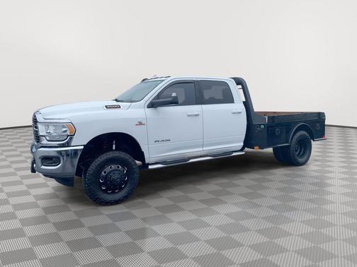 2020 RAM 3500 Big Horn Crew Cab 4x4 8' Box