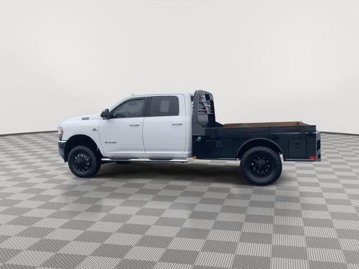 2020 RAM 3500 Big Horn Crew Cab 4x4 8' Box