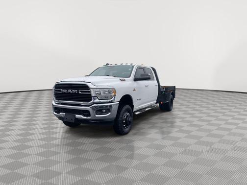 2020 RAM 3500 Big Horn Crew Cab 4x4 8' Box