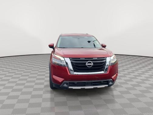 2022 Nissan Pathfinder SL 2WD