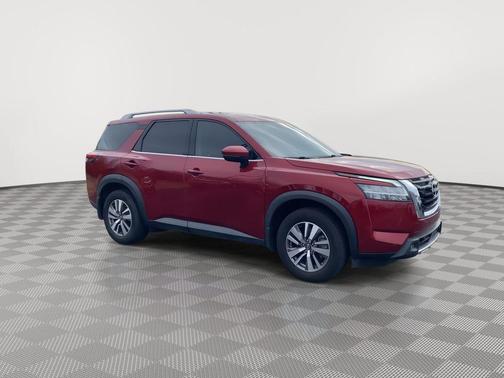 2022 Nissan Pathfinder SL 2WD