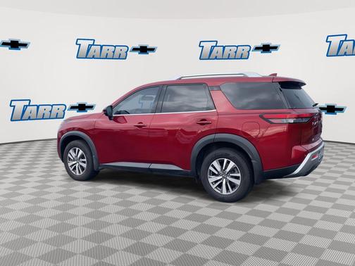 2022 Nissan Pathfinder SL 2WD