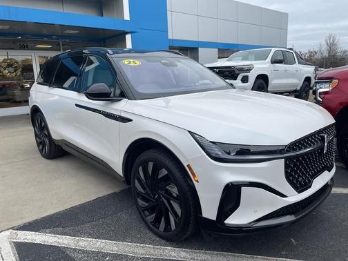 2025 Lincoln Nautilus Reserve