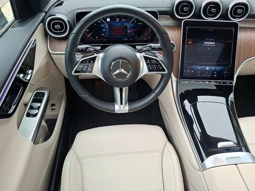 2024 Mercedes-Benz GLC 300
