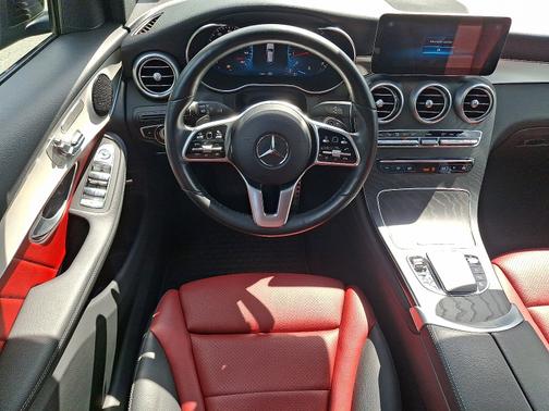 2022 Mercedes-Benz GLC 300