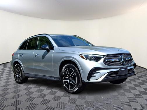 Cirrus Silver Metallic 2025 Mercedes-Benz GLC 300