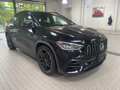 Night Black 2022 Mercedes-Benz AMG GLA 45