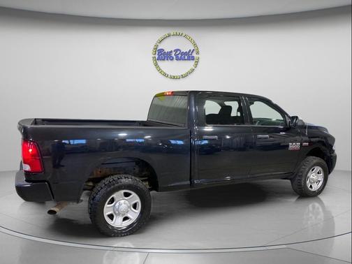 2018 RAM 3500 Tradesman Crew Cab 4x4 6'4' Box