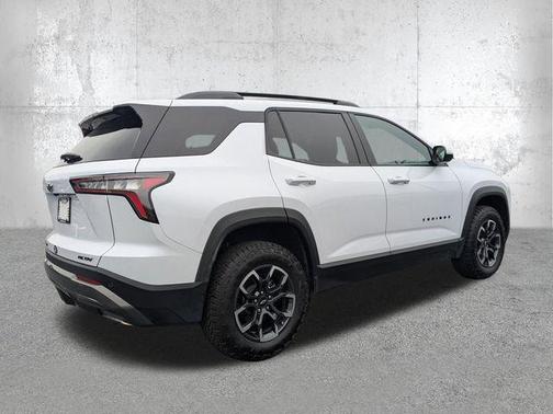 Polar White Tricoat 2026 Chevrolet Equinox AWD ACTIV
