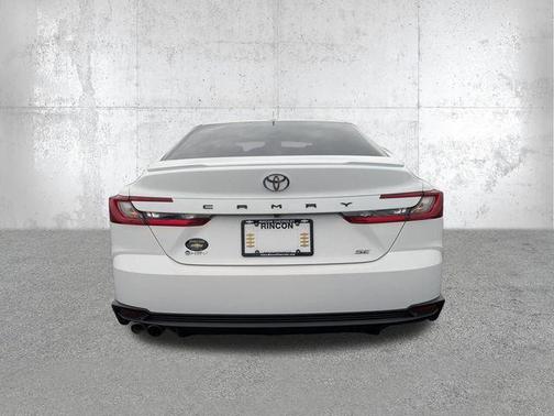 Ice 2025 Toyota Camry SE