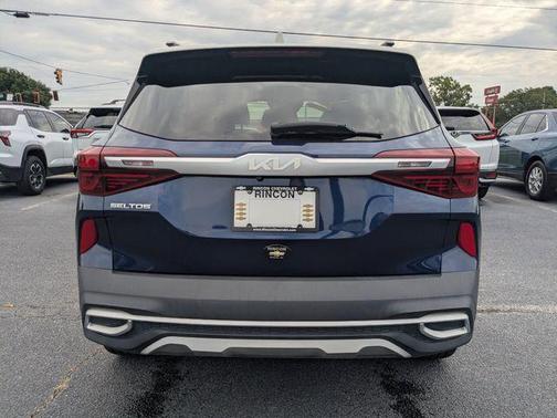 Dark Ocean Blue/White Roof 2022 Kia Seltos SX Turbo