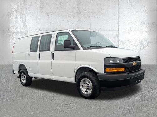 Summit White 2026 Chevrolet Express 2500 Work Van