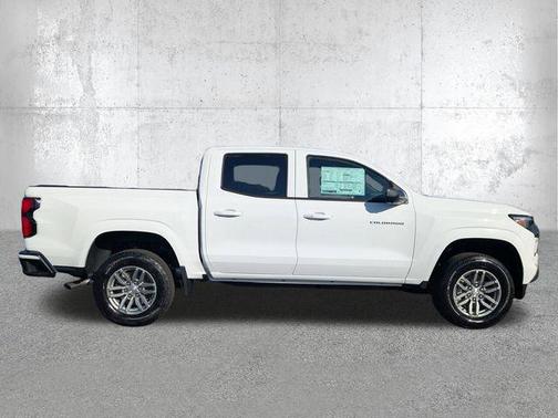Summit White 2026 Chevrolet Colorado LT