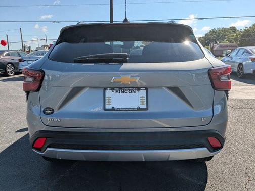 Sterling Gray Metallic 2025 Chevrolet Trax LT