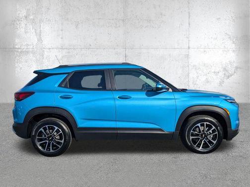 Marina Blue Metallic 2026 Chevrolet Trailblazer LT