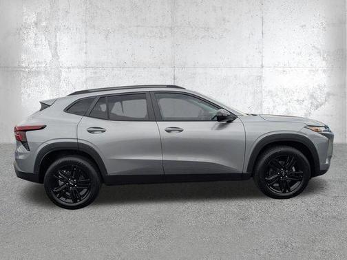 Sterling Gray Metallic 2026 Chevrolet Trax FWD ACTIV