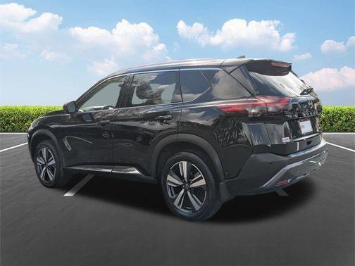 Super Black 2023 Nissan Rogue SL