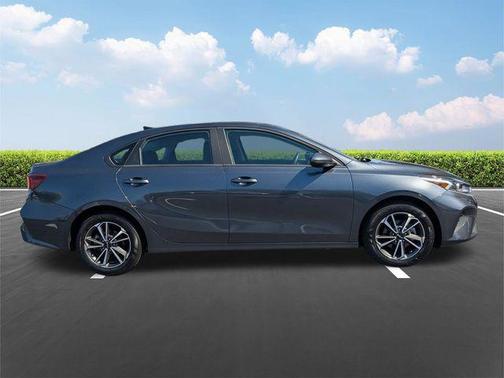 Gravity Gray 2024 Kia Forte LXS
