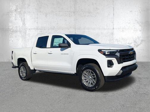 Summit White 2026 Chevrolet Colorado LT