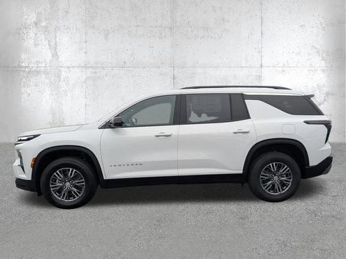 Summit White 2026 Chevrolet Traverse LT