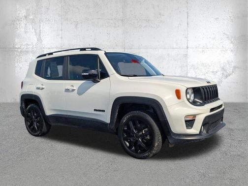 Alpine White Clearcoat 2023 Jeep Renegade Altitude