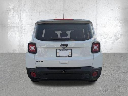 Alpine White Clearcoat 2023 Jeep Renegade Altitude