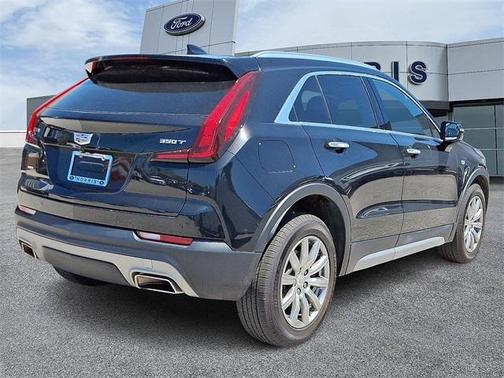 2022 Cadillac XT4 Premium Luxury