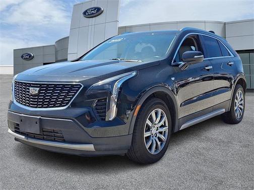 2022 Cadillac XT4 Premium Luxury