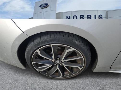 2020 Toyota Corolla Hatchback XSE