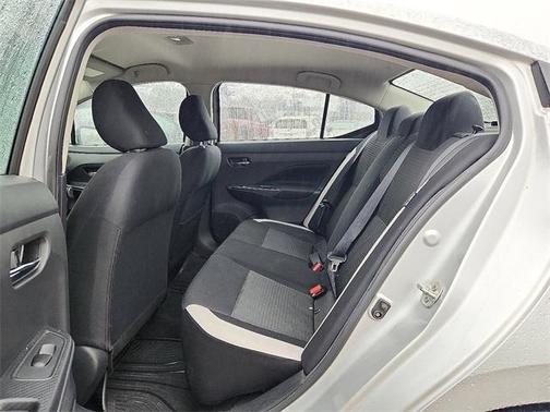2022 Nissan Versa 1.6 SV